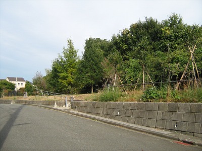 公園の外側です。