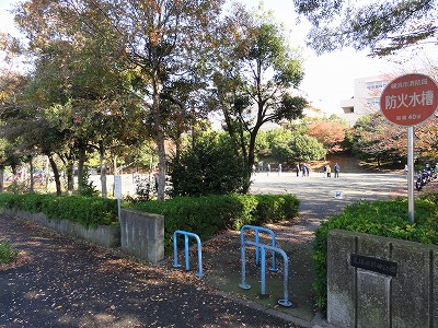 公園の入口です。