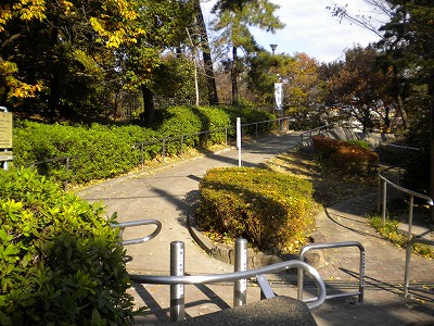 公園の入口です。