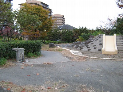 おにぎりのすべり台です。