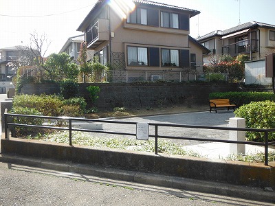 外から見た公園です。