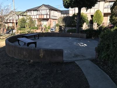 ウォールと休憩所です。