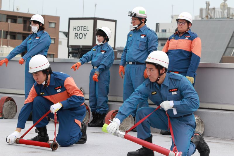 研修を受講する消防団員
