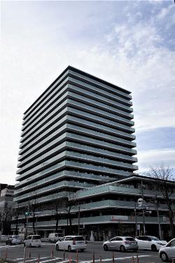 横浜MIDベースの外観