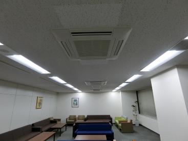 みずほ銀行の照明をLED化した店舗の画像