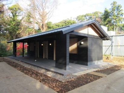俣野別邸庭園トイレ棟　外観