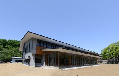 こども自然公園休憩管理棟　外観