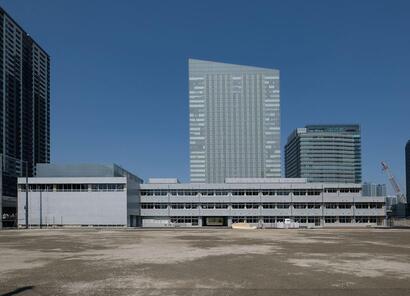 みなとみらい本町小学校　外観