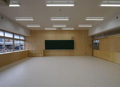 みなとみらい本町小学校　内観