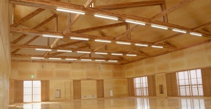 美しが丘中学校武道場　内観