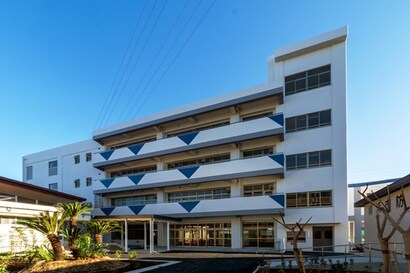 矢向中学校　外観