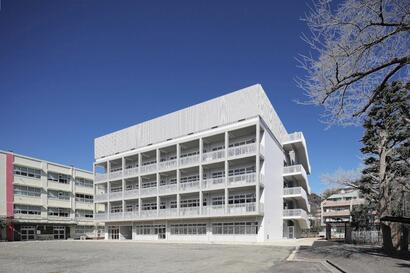 長津田小学校　外観