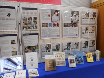 山内図書館でのパネル展の様子2