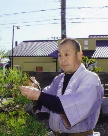 荒川昭男マイスターの作業の様子