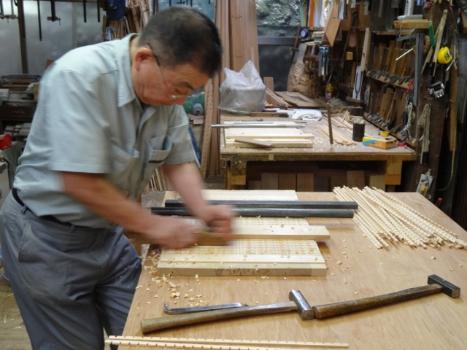 田中利男マイスターの作業の様子