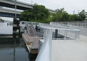 浮桟橋の写真