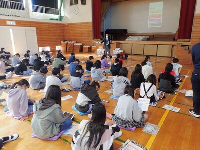 体育館での説明４