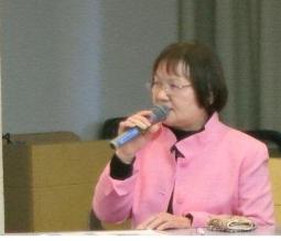 活動発表（説明者写真）