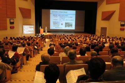 第３期地域福祉保健計画の説明の様子
