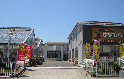 共働舎外観