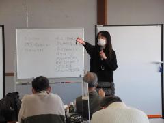 講師