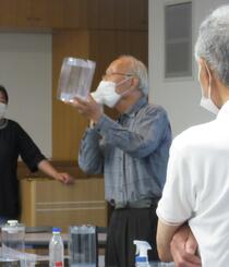 講師が説明しています