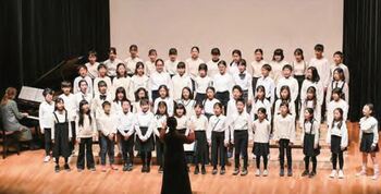 小学校音楽フェスティバルの写真（子安小学校）