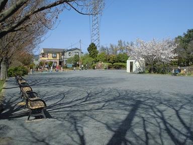 日吉公園広場