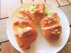 ごろごろ枝豆とチーズがよく合うパンです