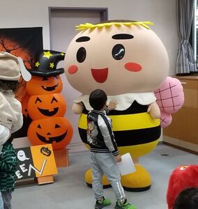 ハロウィンを楽しむ８３太郎