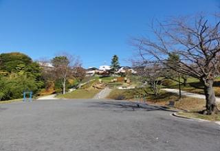 鍛冶ヶ谷南公園の紹介でした。ぜひお越しください！