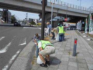 歩道清掃の写真