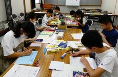 図書館でボランティア