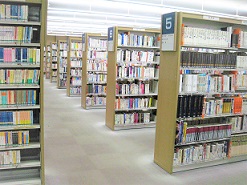 成人図書室の写真