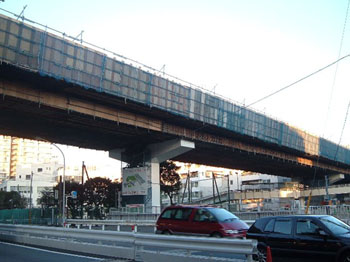 産業道路からＪＲ根岸線交差部