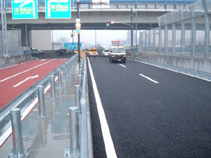 神奈川県警パトカー先導により開通