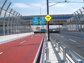 磯子産業道路上から高速・国道との接続部