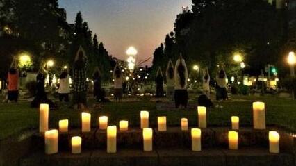 大通り公園でのヨガ