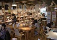 まちづくりの交流、情報発信拠点　さまざまな人が集い、語る