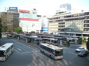 中央西口駅前広場