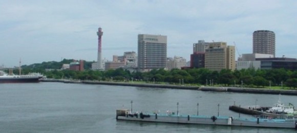 山下公園・日本大通り周辺地区の海側からの風景