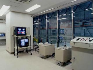 ごみクレーン操作室の写真