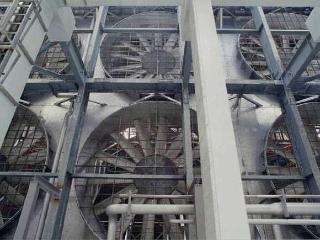 低圧蒸気コンデンサ（蒸気復水器）の写真