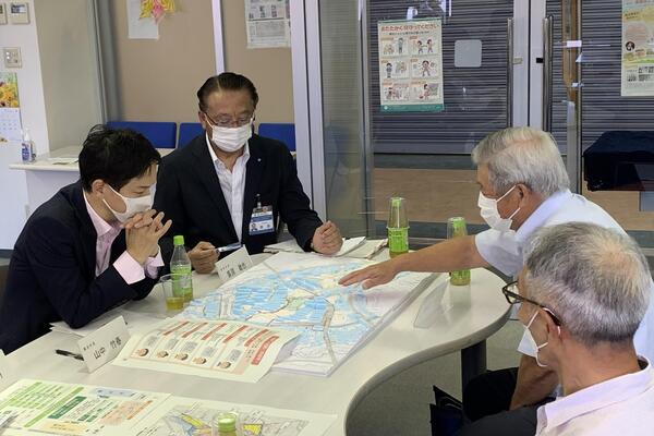 写真：意見交換（小サイズ）