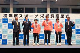 パリオリンピックでメダルを獲得された横浜ゆかりの3選手に「横浜市スポーツ栄誉賞」を贈呈しました