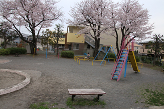 青砥第二公園の遊具