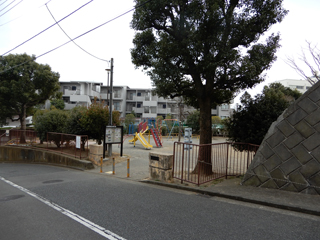 白山町高倉公園の出入口2
