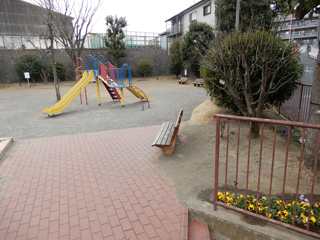 白山町高倉公園の遊具