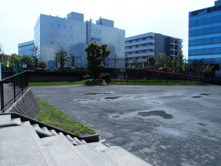 白山公園のグラウンド3