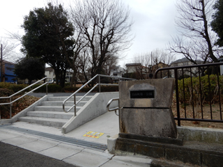 白山町第一公園の出入口